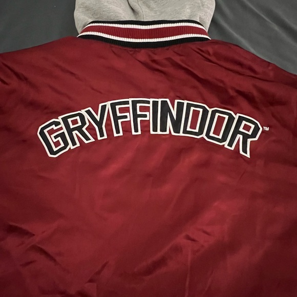 Harry Potter Gryffinoor varsity jacket - Picture 8 of 8